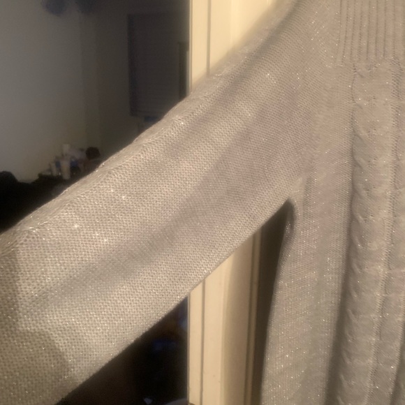 Sweater - Picture 2 of 4